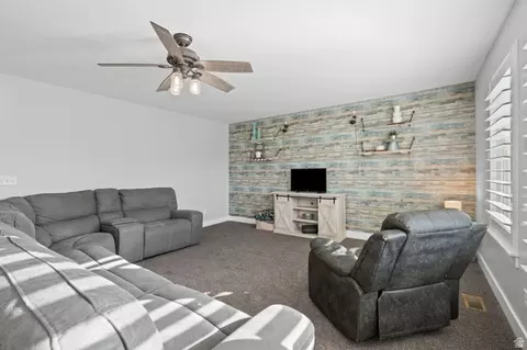 Living - 9552 N Horizon Dr W #113, Eagle Mountain, UT 84005 photo 1 of 2