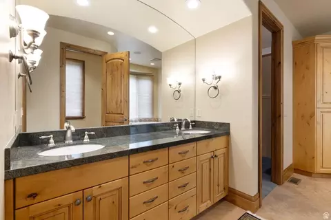 Bath - 3168 E Bavarian Ct, Sandy, UT 84093 photo 1 of 5