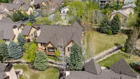 View/Area - 3168 E Bavarian Ct, Sandy, UT 84093 photo 3 of 10