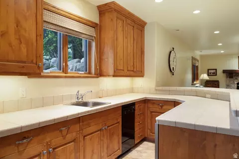 Kitchen - 3168 E Bavarian Ct, Sandy, UT 84093 photo 3 of 3
