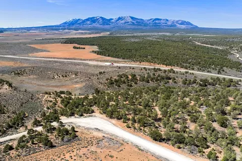 872 S Hideaway Cv, Monticello, UT 84535