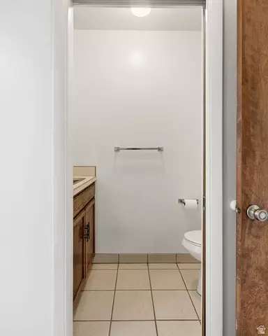 Bath - 1069 S Cedar Knolls Dr W, Cedar City, UT 84720 photo 1 of 5