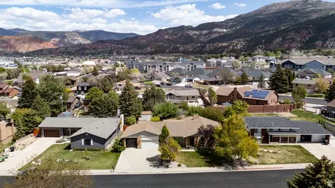 View/Area - 1069 S Cedar Knolls Dr W, Cedar City, UT 84720 photo 1 of 7