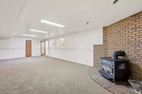 Living - 1069 S Cedar Knolls Dr W, Cedar City, UT 84720 photo 9 of 11