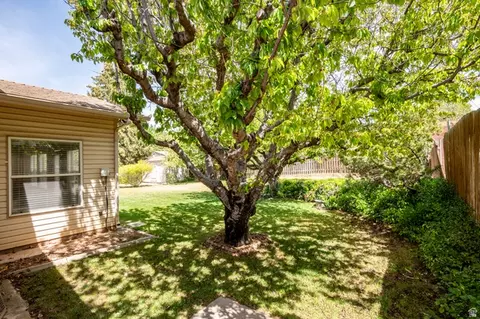 Exterior - 1069 S Cedar Knolls Dr W, Cedar City, UT 84720 photo 9 of 12