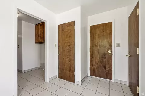 Entry Way - 1069 S Cedar Knolls Dr W, Cedar City, UT 84720 photo 2 of 5