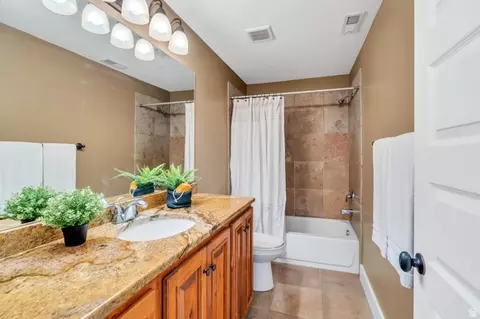 Bath - 1355 W 1000 S, Mapleton, UT 84664 photo 9 of 9
