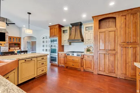 Kitchen - 1355 W 1000 S, Mapleton, UT 84664 photo 3 of 7