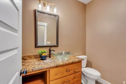 Bath - 1355 W 1000 S, Mapleton, UT 84664 photo 4 of 9