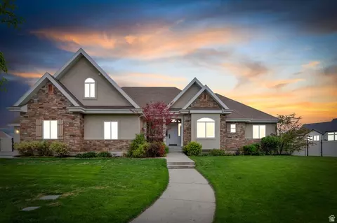 Exterior - 1355 W 1000 S, Mapleton, UT 84664 photo 7 of 9