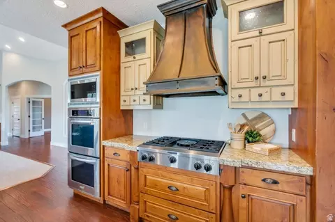 Kitchen - 1355 W 1000 S, Mapleton, UT 84664 photo 6 of 7
