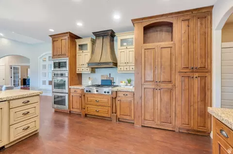 Kitchen - 1355 W 1000 S, Mapleton, UT 84664 photo 2 of 4