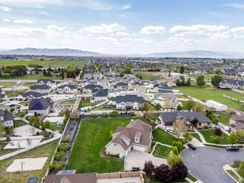 View/Area - 1355 W 1000 S, Mapleton, UT 84664 photo 13 of 15