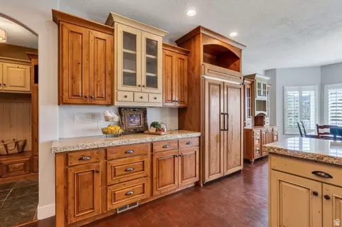 Kitchen - 1355 W 1000 S, Mapleton, UT 84664 photo 2 of 7