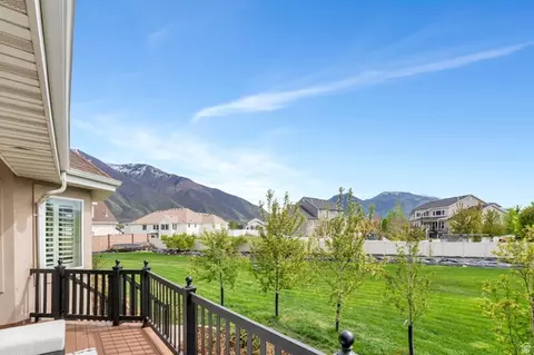 Exterior - 1355 W 1000 S, Mapleton, UT 84664 photo 4 of 9