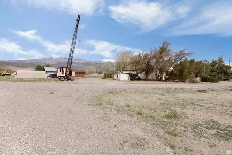 Exterior - 210 S 100 W, Circleville, UT 84723 photo 12 of 13