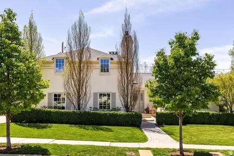 2390 E Bernadine Dr, Salt Lake City, UT 84109