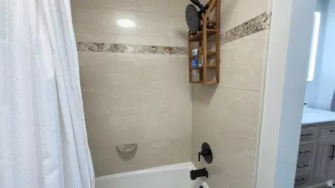 Bath - 2340 E 5950 S, Ogden, UT 84403 photo 4 of 5