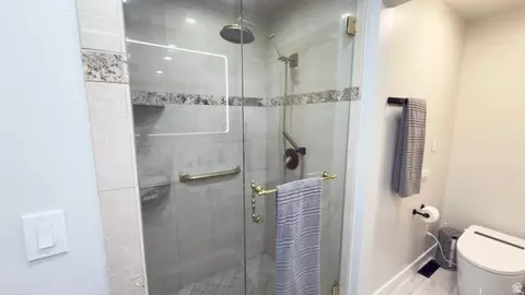 Bath - 2340 E 5950 S, Ogden, UT 84403 photo 3 of 5