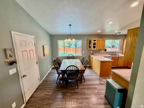Dining - 559 E 400 S, Preston, ID 83263 photo 1 of 2