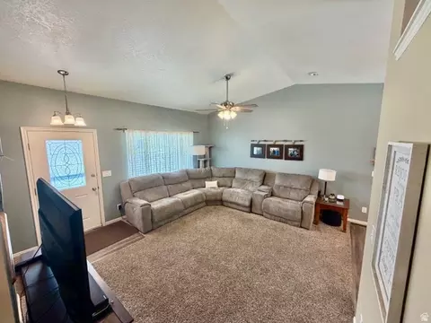 Living - 559 E 400 S, Preston, ID 83263 photo 2 of 2