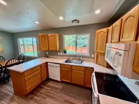 Kitchen - 559 E 400 S, Preston, ID 83263 photo 1 of 1