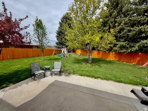 Exterior - 559 E 400 S, Preston, ID 83263 photo 3 of 9