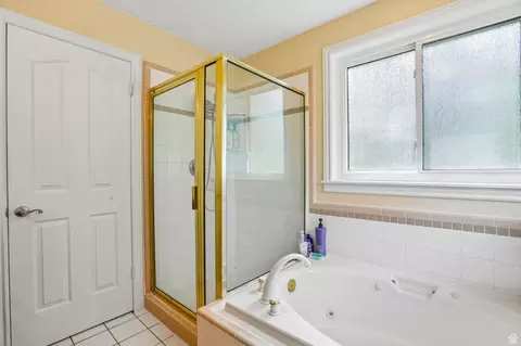 Bath - 2764 E 25 S, Layton, UT 84040 photo 2 of 5