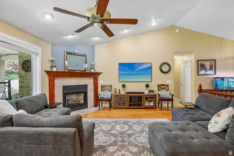 Living - 2764 E 25 S, Layton, UT 84040 photo 3 of 5