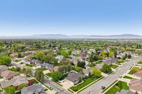 View/Area - 2764 E 25 S, Layton, UT 84040 photo 4 of 12