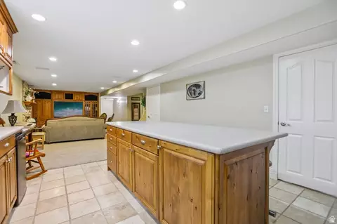 Kitchen - 2764 E 25 S, Layton, UT 84040 photo 4 of 4