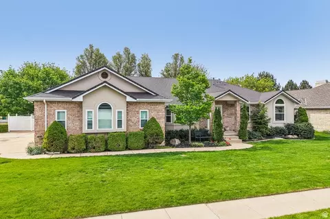 Exterior - 2764 E 25 S, Layton, UT 84040 photo 4 of 10