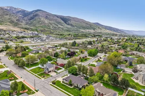 View/Area - 2764 E 25 S, Layton, UT 84040 photo 7 of 12