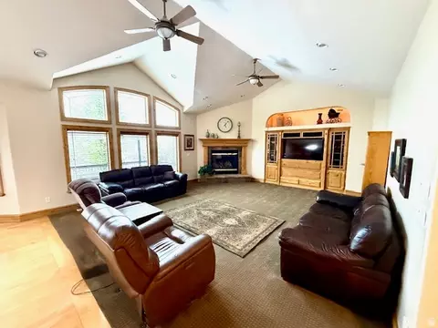 Living - 596 E 4190 N #5, Provo, UT 84604 photo 1 of 3