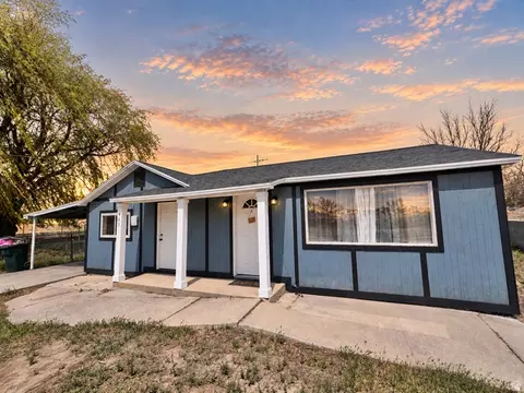 665 E Main St, Wellington, UT 84542