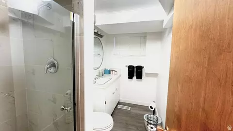 Bath - 159 E Main St, Hyrum, UT 84319 photo 3 of 3