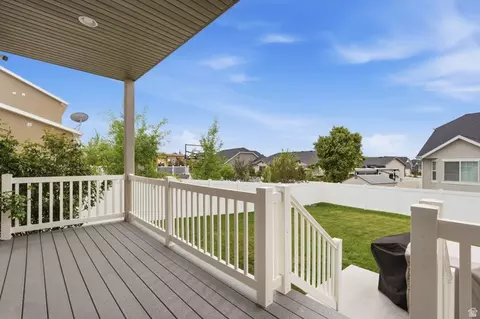 Exterior - 534 S 1350 W, Syracuse, UT 84075 photo 2 of 4