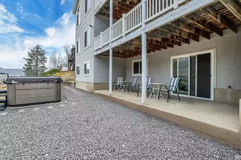 Exterior - 11789 S Nicklaus Rd, Sandy, UT 84092 photo 2 of 8