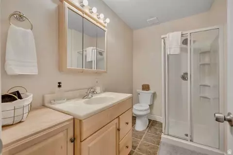 Bath - 11789 S Nicklaus Rd, Sandy, UT 84092 photo 1 of 9