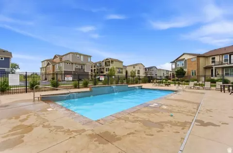 91 N Rio Grand Ave, Farmington, UT 84025