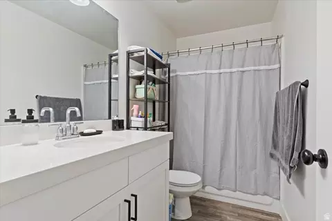 Bath - 7168 N Silver Spring Way E, Eagle Mountain, UT 84005 photo 2 of 3