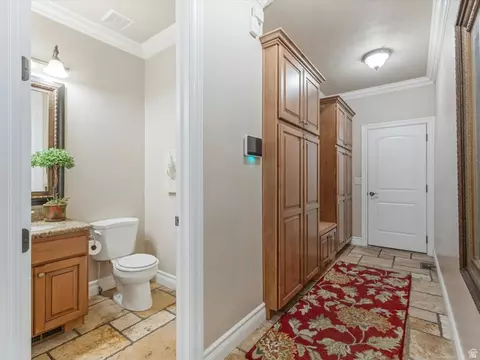Entry Way - 1074 E Black Forest Dr S, Sandy, UT 84094 photo 4 of 6