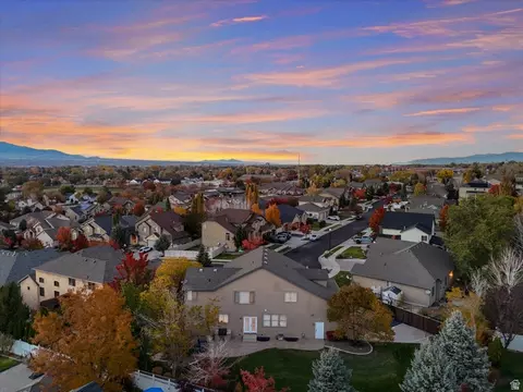 View/Area - 1074 E Black Forest Dr S, Sandy, UT 84094 photo 6 of 6