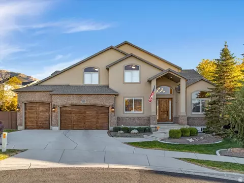 Exterior - 1074 E Black Forest Dr S, Sandy, UT 84094 photo 13 of 17