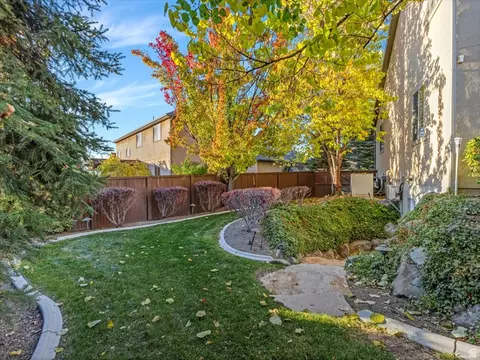 Exterior - 1074 E Black Forest Dr S, Sandy, UT 84094 photo 11 of 17