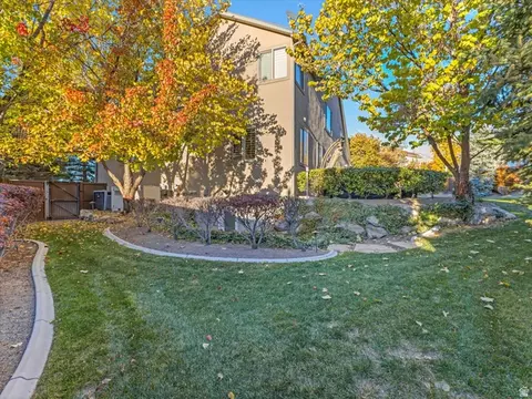 Exterior - 1074 E Black Forest Dr S, Sandy, UT 84094 photo 8 of 17