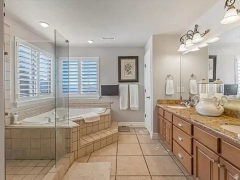 Bath - 1074 E Black Forest Dr S, Sandy, UT 84094 photo 2 of 6