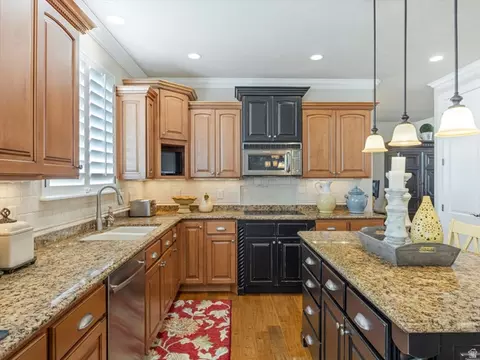 Kitchen - 1074 E Black Forest Dr S, Sandy, UT 84094 photo 1 of 3