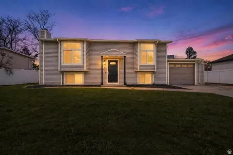 556 Kimball Dr, Layton, UT 84041