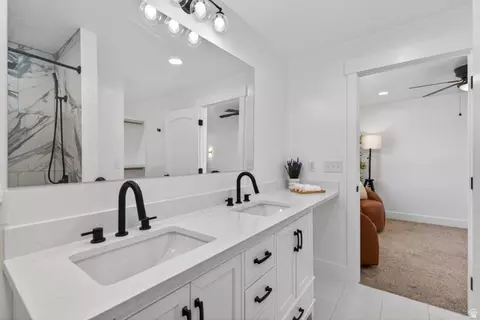Bath - 627 E Hilo St, Sandy, UT 84070 photo 1 of 5